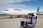 Lufthansa Economy Class Aircraft Seat (4 seater) Recaro w. IFE-system B747-400