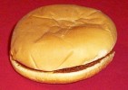 Original McDonald's Hamburger, fast 1 Jahr alt und immer noch "wie neu"!!