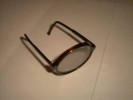 N.L. - Schmale Brille mit einem Glas - fr Zyklopen ?
