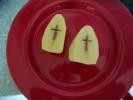 Kreuz-Kartoffeln vom Tag der Papst-Seligsprechung